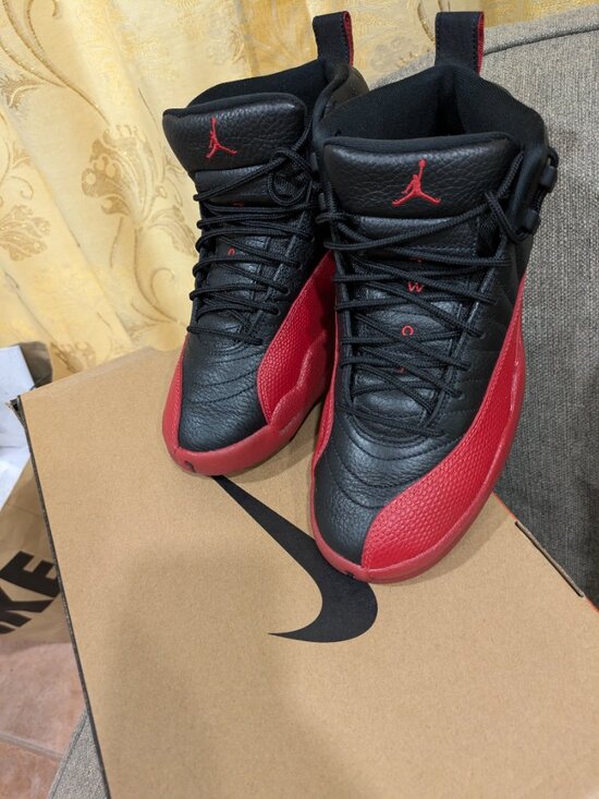 Nike Air Jordan 12 Retro Black/Red Sneakers Size 8 Excellent Condition With Box main image 6